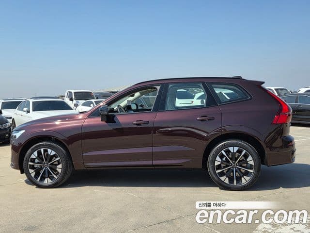 Volvo XC60 2026 — ფოტო 4/15