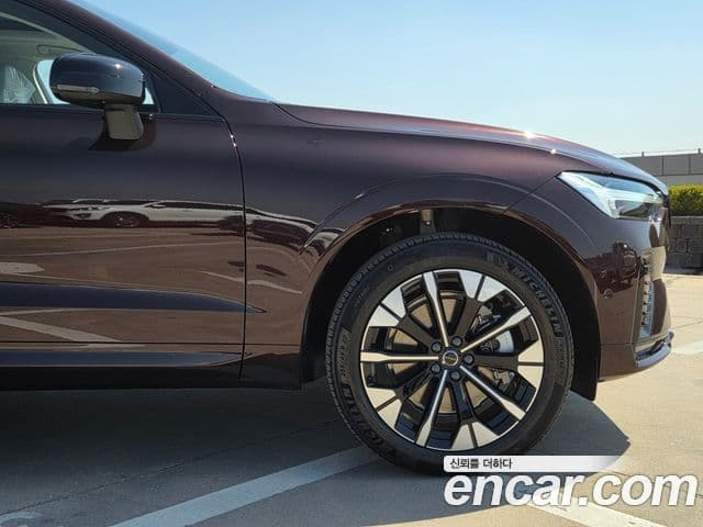 Volvo XC60 2026 — ფოტო 6/15