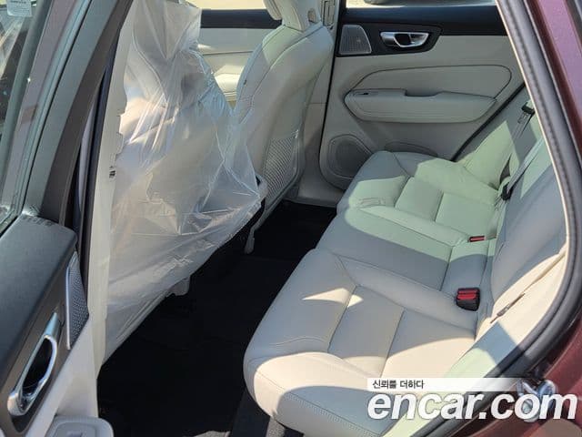 Volvo XC60 2026 — ფოტო 9/15