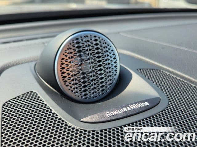 Volvo XC60 2026 — ფოტო 14/15