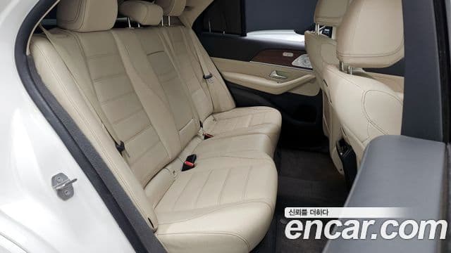 Mercedes-Benz GLE-Class 2020 — Şəkil 10/20