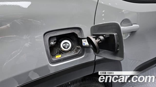 Jeep Renegade 2022 — ფოტო 26/35