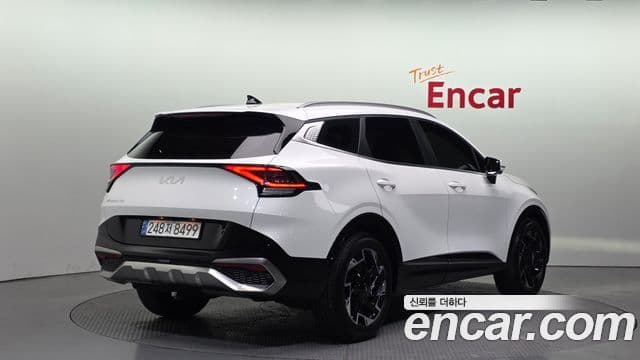 Kia Sportage 2021 — ფოტო 2/20