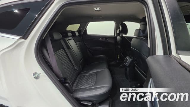 Kia Sportage 2021 — ფოტო 18/20
