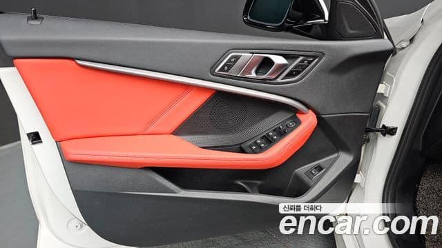 BMW 1 Series 2022 — ფოტო 18/31