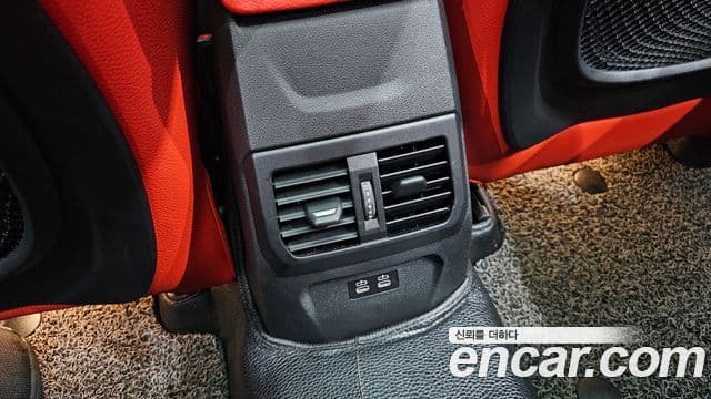 BMW 1 Series 2022 — ფოტო 24/31