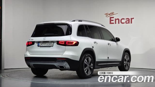Mercedes-Benz GLB-Class 2021 — Şəkil 16/20