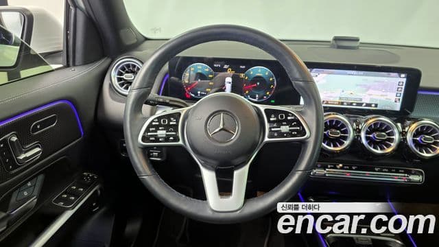 Mercedes-Benz GLB-Class 2021 — Şəkil 9/20