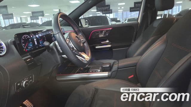 Mercedes-Benz GLA-Class 2023 — фото 14 из 20