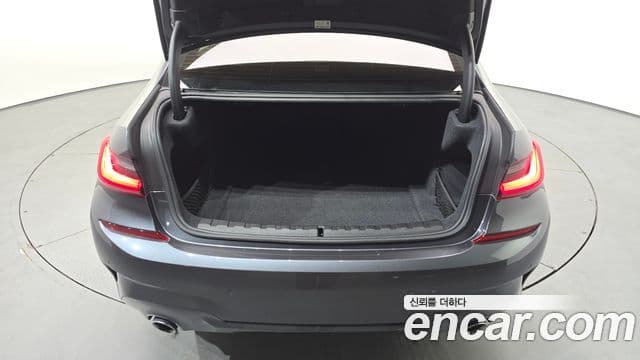 BMW 3 Series 2021 — фото 20 из 20