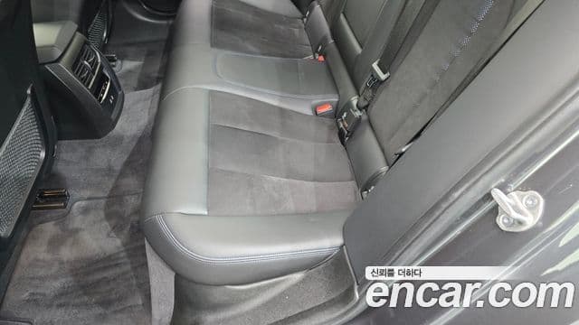 BMW 3 Series 2021 — Şəkil 17/34