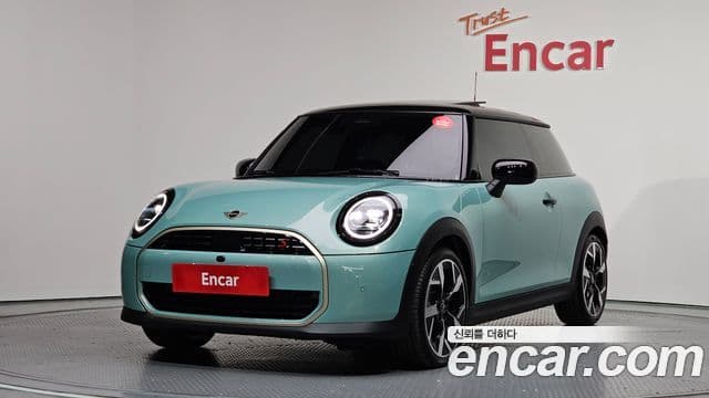 Mini Cooper S 2026 — Фото 1/20