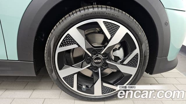 Mini Cooper S 2026 — Photo 17/40
