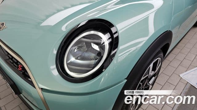 Mini Cooper S 2026 — Photo 38/40