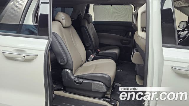 Kia Carnival 2024 — Şəkil 11/20