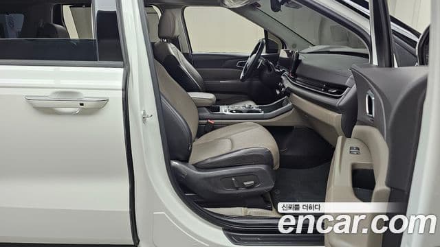 Kia Carnival 2024 — Şəkil 12/20