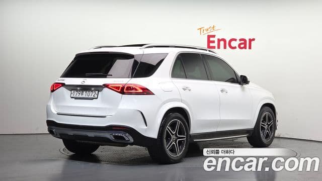 Mercedes-Benz GLE-Class 2020 — Фото 2/20