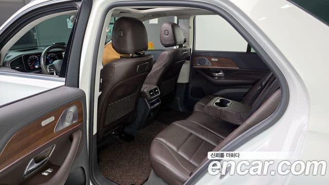 Mercedes-Benz GLE-Class 2020 — Фото 11/20