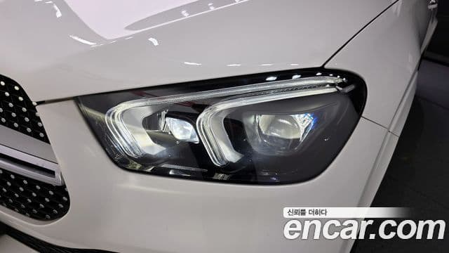Mercedes-Benz GLE-Class 2020 — Photo 20/31
