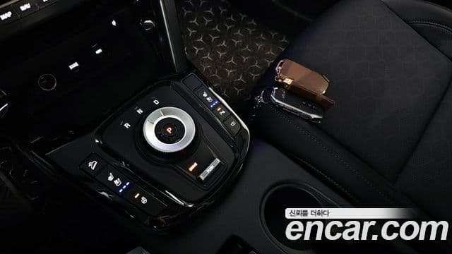 Kia Seltos 2025 — Şəkil 9/20