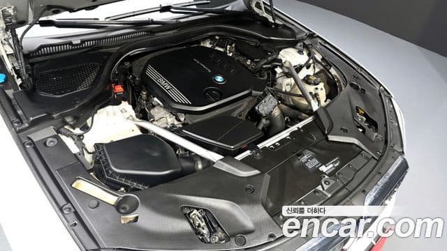 BMW 5 Series 2020 — ფოტო 6/20