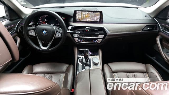 BMW 5 Series 2020 — ფოტო 7/20
