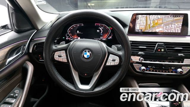 BMW 5 Series 2020 — ფოტო 13/20