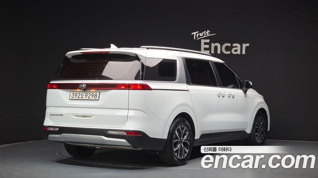 Kia Carnival 2020 — фото 2 из 20