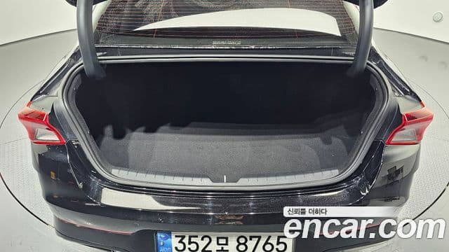 Kia K5 2020 — Şəkil 18/20