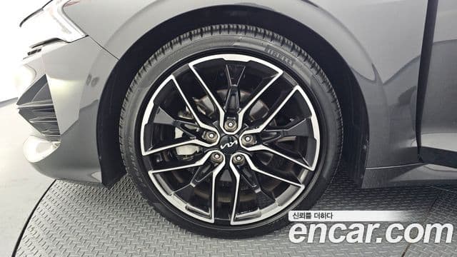 Kia K5 2022 — ფოტო 5/20