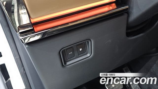 Land Rover Range Rover Sport 2025 — Фото 12/20
