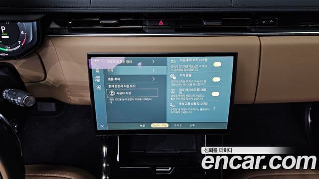 Land Rover Range Rover Sport 2025 — Фото 18/20