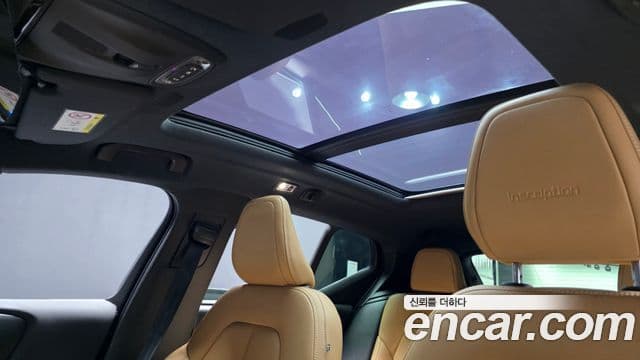 Volvo XC40 2020 — Şəkil 18/20