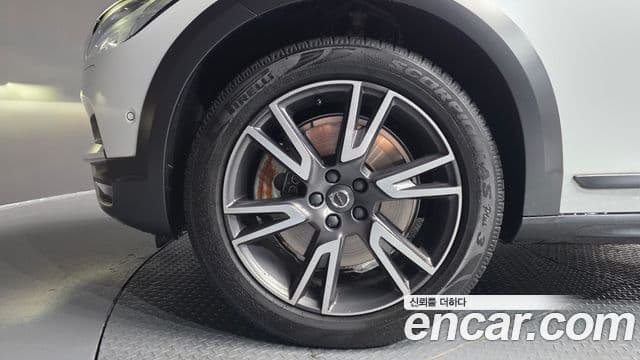 Volvo V90 Cross Country 2019 — Şəkil 5/20