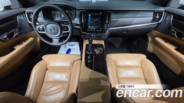 Volvo V90 Cross Country 2019 — фото 7 из 20