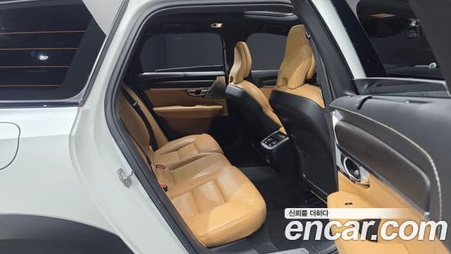 Volvo V90 Cross Country 2019 — Şəkil 11/20
