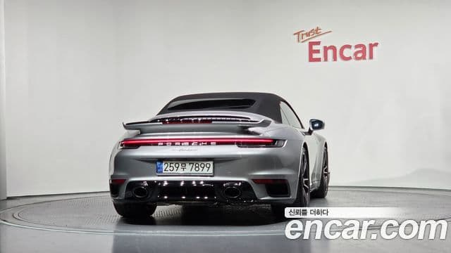 Porsche 911 2022 — фото 3 из 20