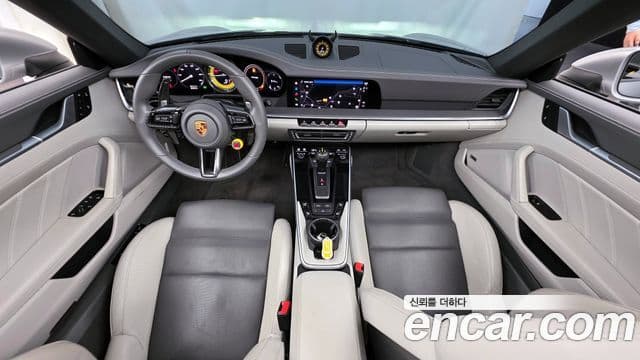 Porsche 911 2022 — фото 9 из 20