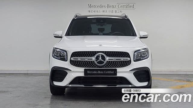 Mercedes-Benz GLB-Class 2021 — Photo 8/20