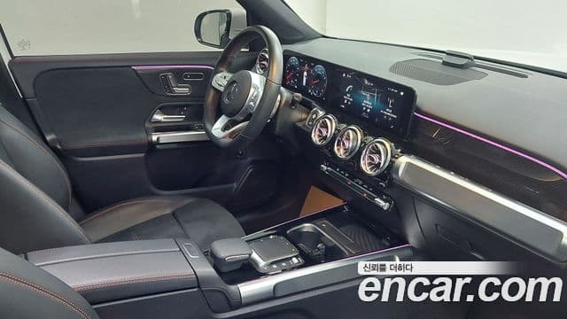 Mercedes-Benz GLB-Class 2021 — Photo 12/20