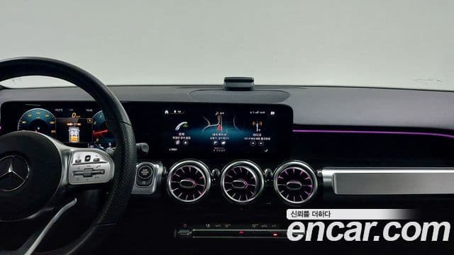 Mercedes-Benz GLB-Class 2021 — Photo 3/20