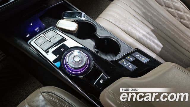Kia K8 2021 — Şəkil 9/20