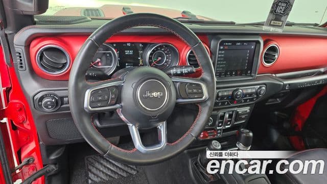 Jeep Wrangler 2021 — Şəkil 13/20