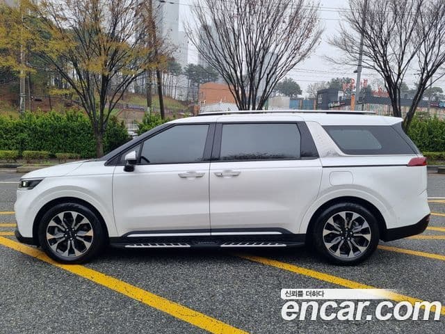 Kia Carnival 2023 — Şəkil 2/20