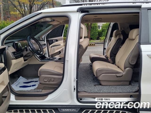 Kia Carnival 2023 — Şəkil 7/20