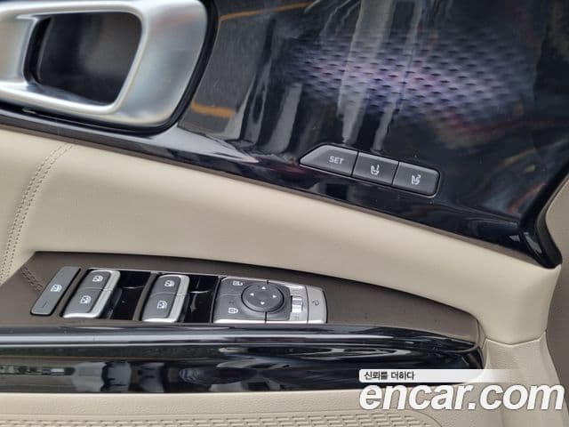 Kia Carnival 2023 — Şəkil 13/20