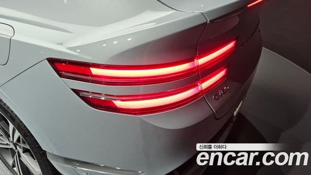 Genesis GV80 Coupe 2023 — Photo 28/30