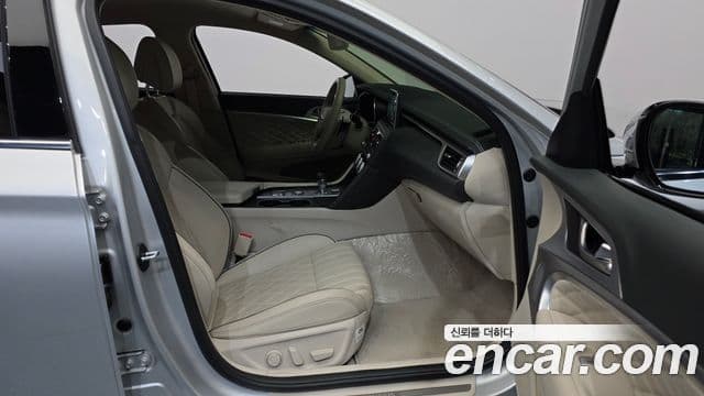 Genesis G70 2018 — Şəkil 18/31