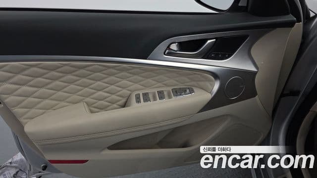 Genesis G70 2018 — Şəkil 28/31