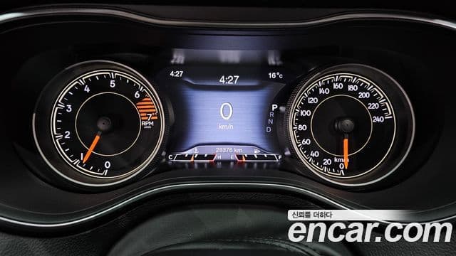 Jeep Cherokee 2021 — Şəkil 8/20